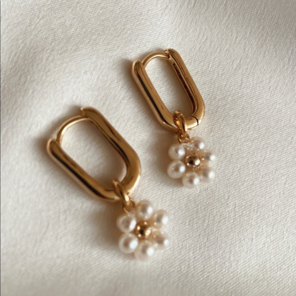 Paquerette Hoops